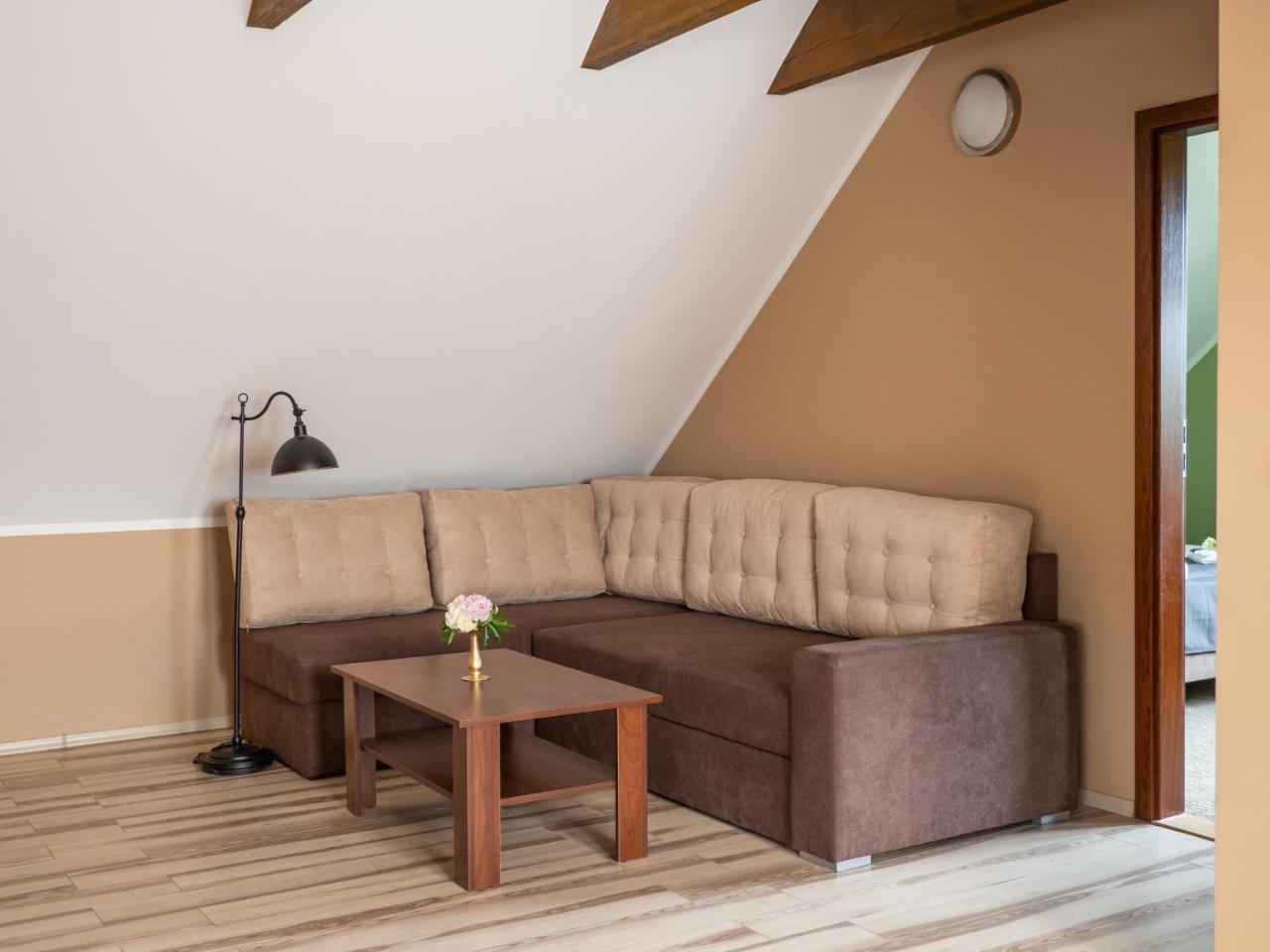 Inn Folwark Zulawski *